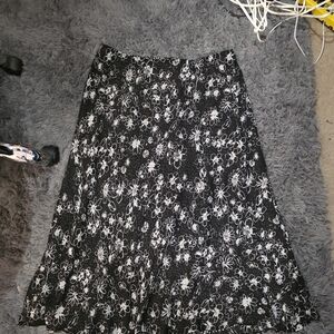 Croft & Barrow Black and White Floral A-Line Skirt